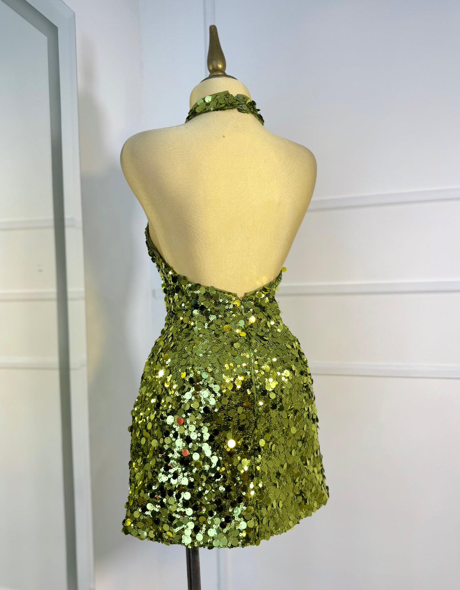 Vestido verde halter lentejuelas