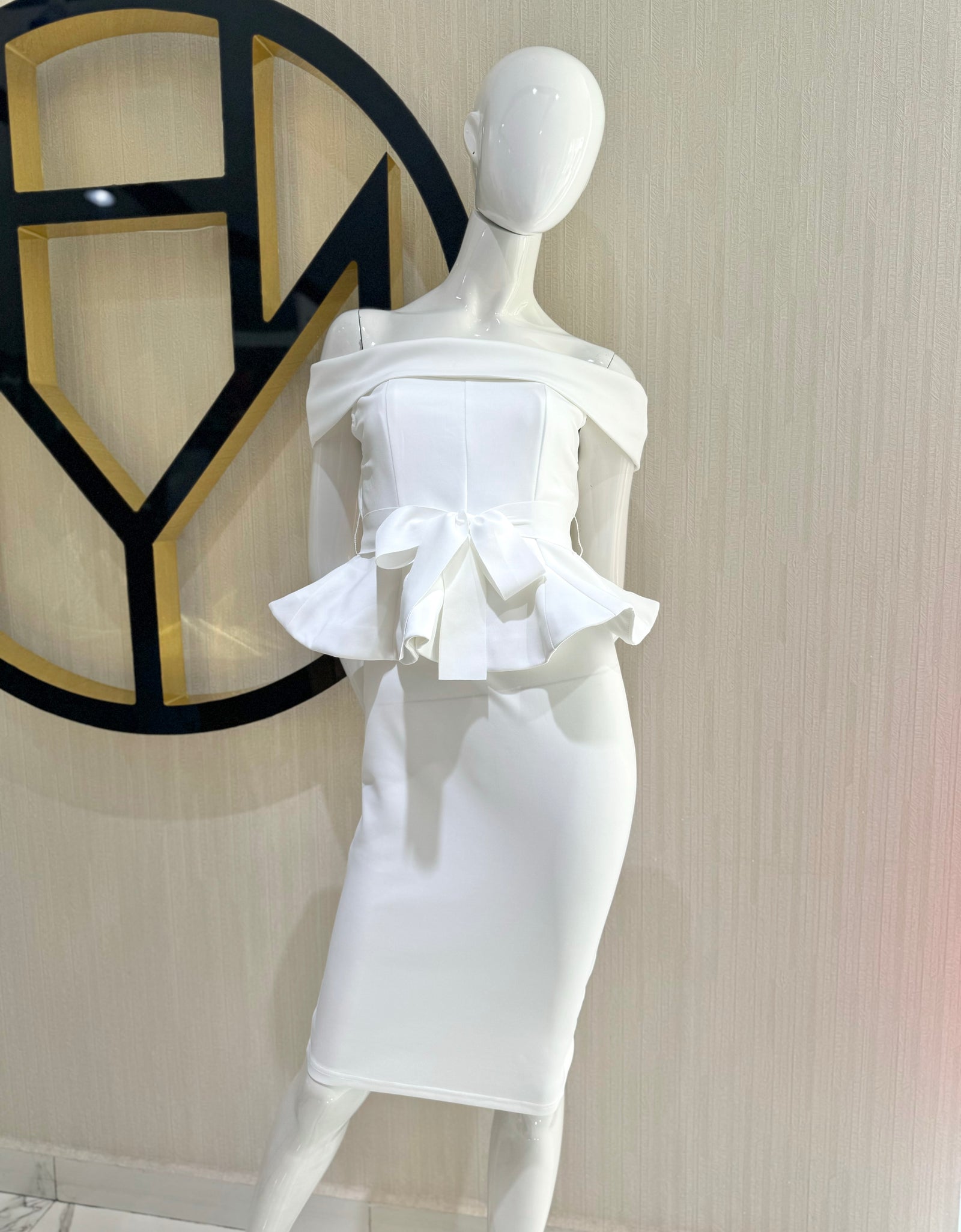 Vestido blanco midi con listón