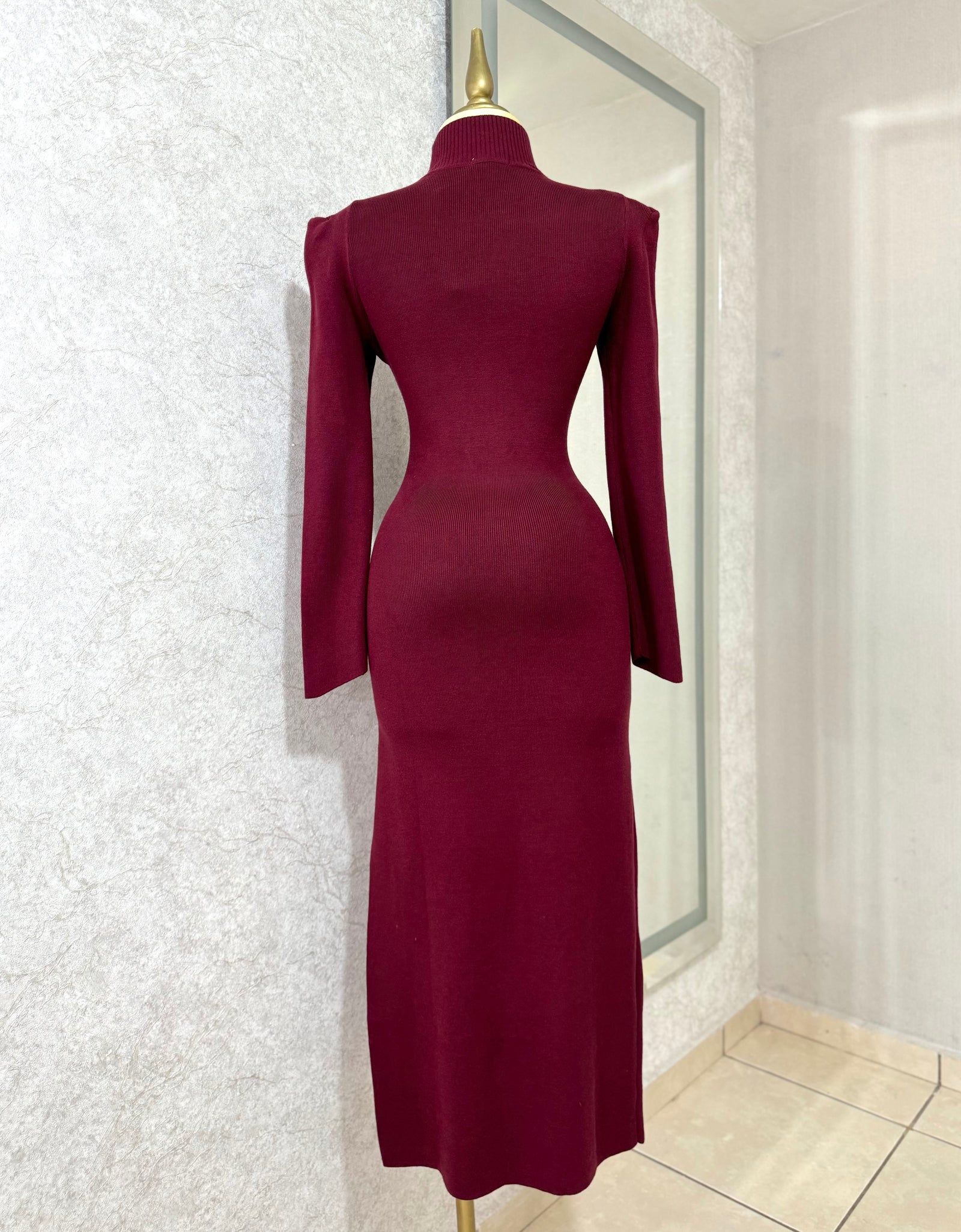 Vestido tinto de punto con hebillas unitalla