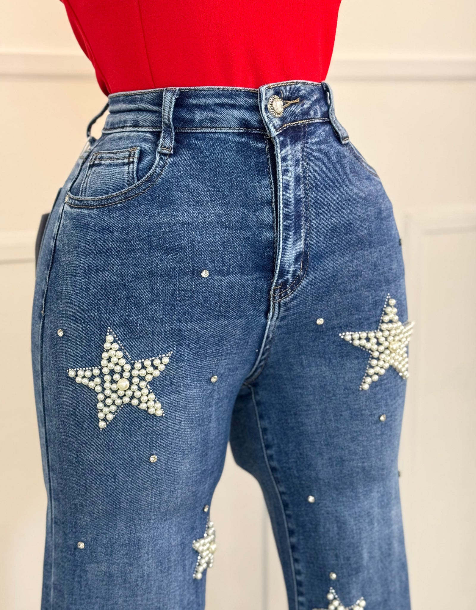 Pantalón mezclilla con estrellas de perlas